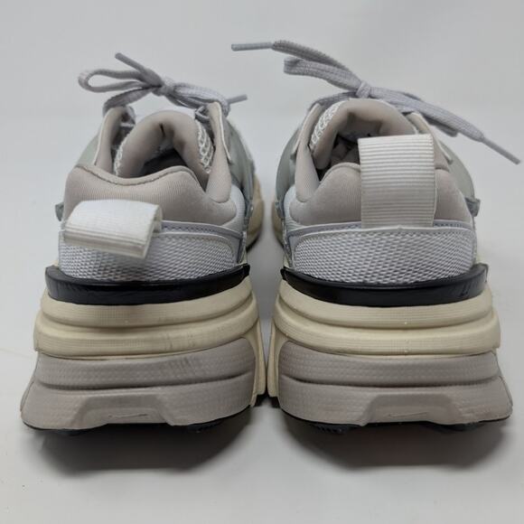 Nike V2K Run Women's Running Shoes Sneakers Reflective Accents White Silver 9 - Picture 3 of 8